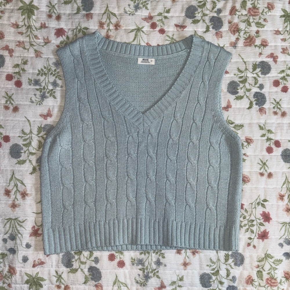 Light Blue Cable Knit Sleeveless Sweater Vest